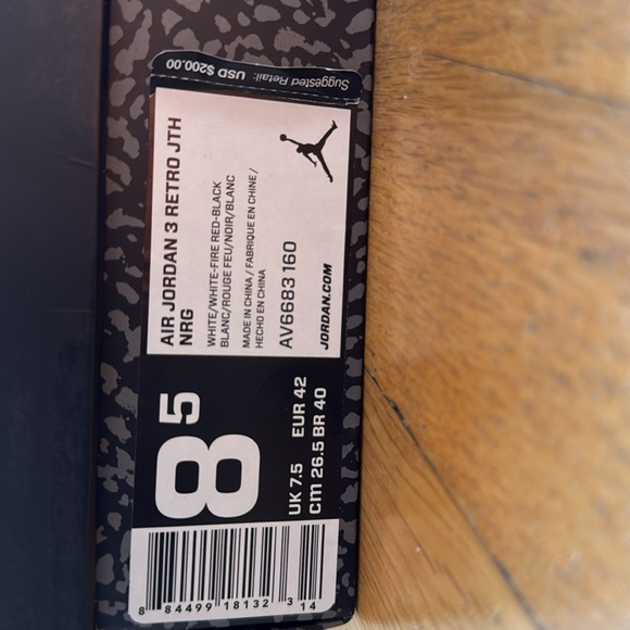 Nike Men’s Jordan 3 Retro JTH NRG US size 8.5 in white/white-fire red-black - Picture 10 of 10